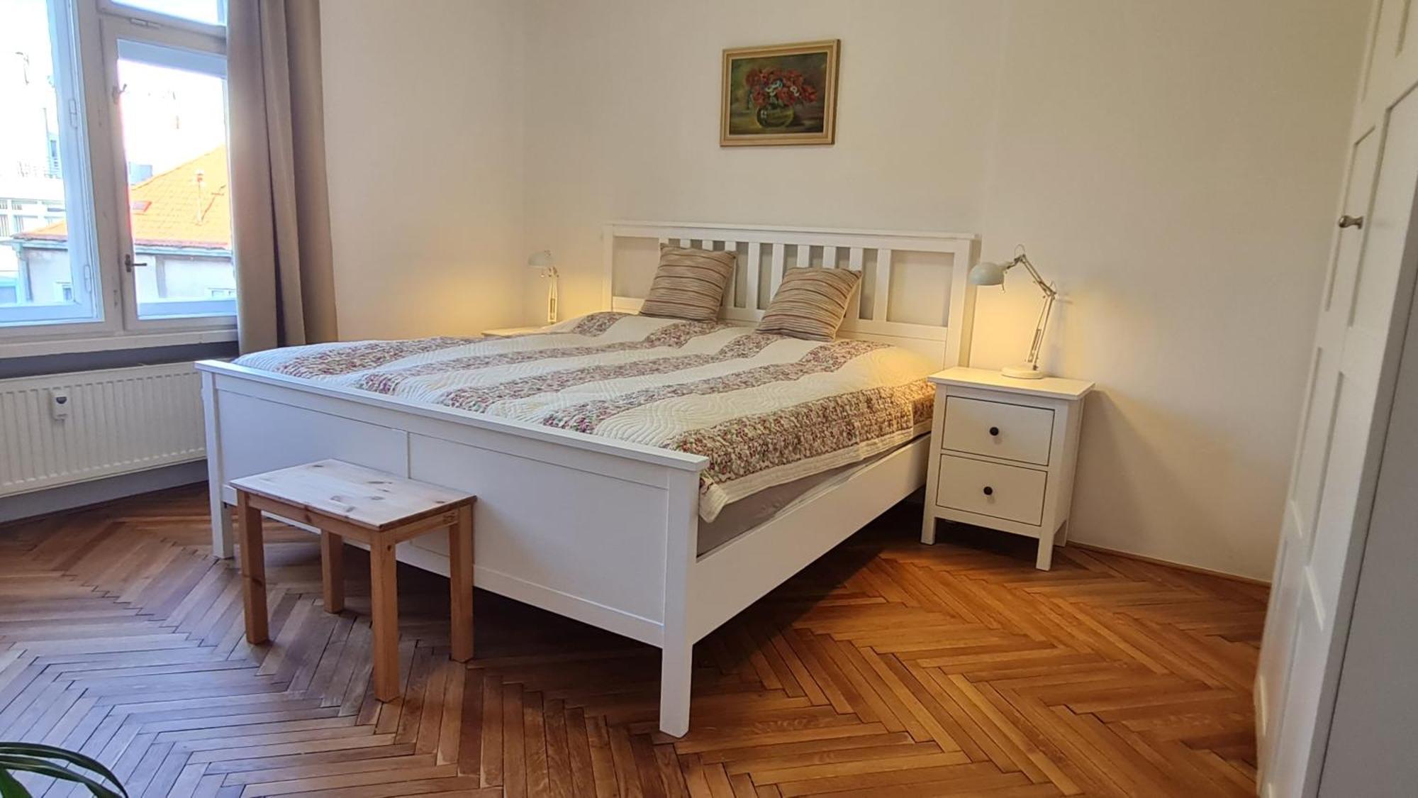 Mona Lisa Apartment Братислава Екстериор снимка