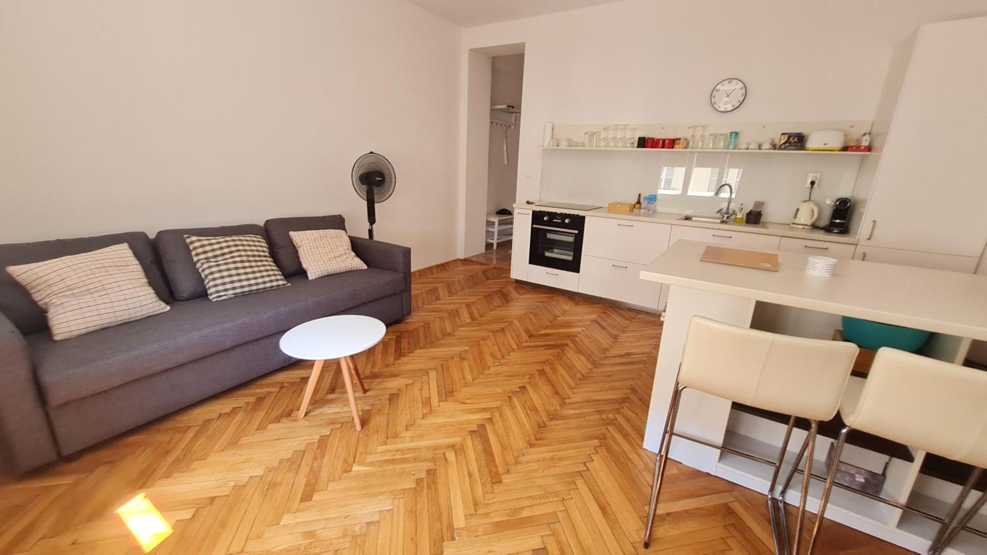 Mona Lisa Apartment Братислава Екстериор снимка